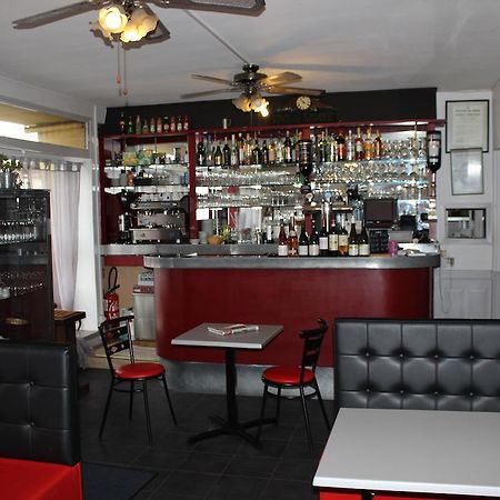 Готель Le Bistro De L'Etoile Е (Приморська Сена) Екстер'єр фото