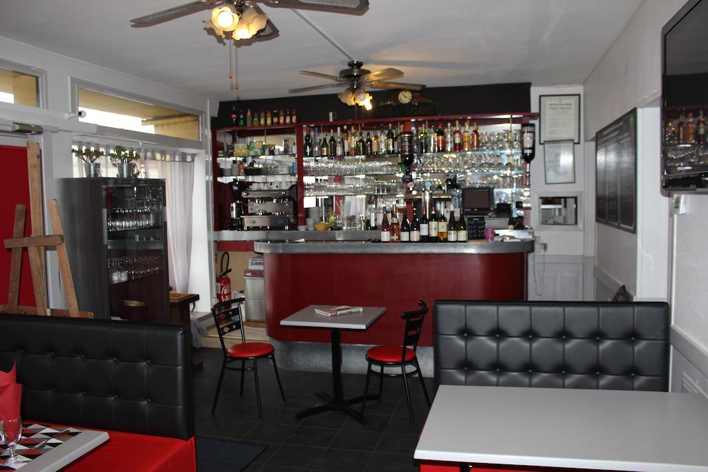 Готель Le Bistro De L'Etoile Е (Приморська Сена) Екстер'єр фото